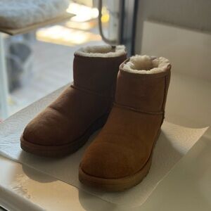 Women’s uggs classic mini II in chestnut